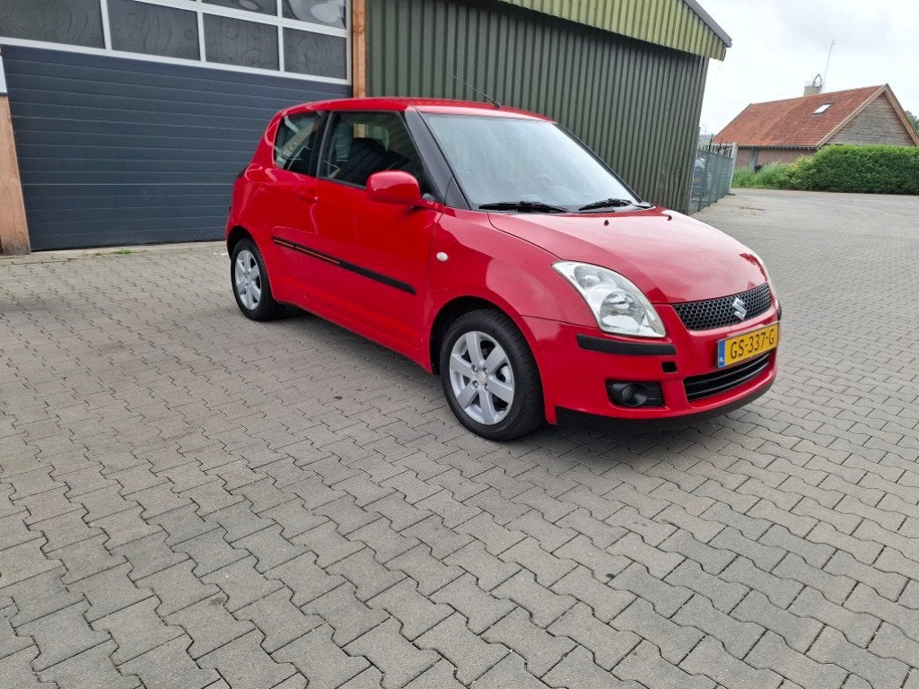 Suzuki Swift 1.3 Base. LEES AUB DE HELE ADVERTENTIE., Auto's, Suzuki, Stof, Gebruikt, 31 €/maand, 400 kg