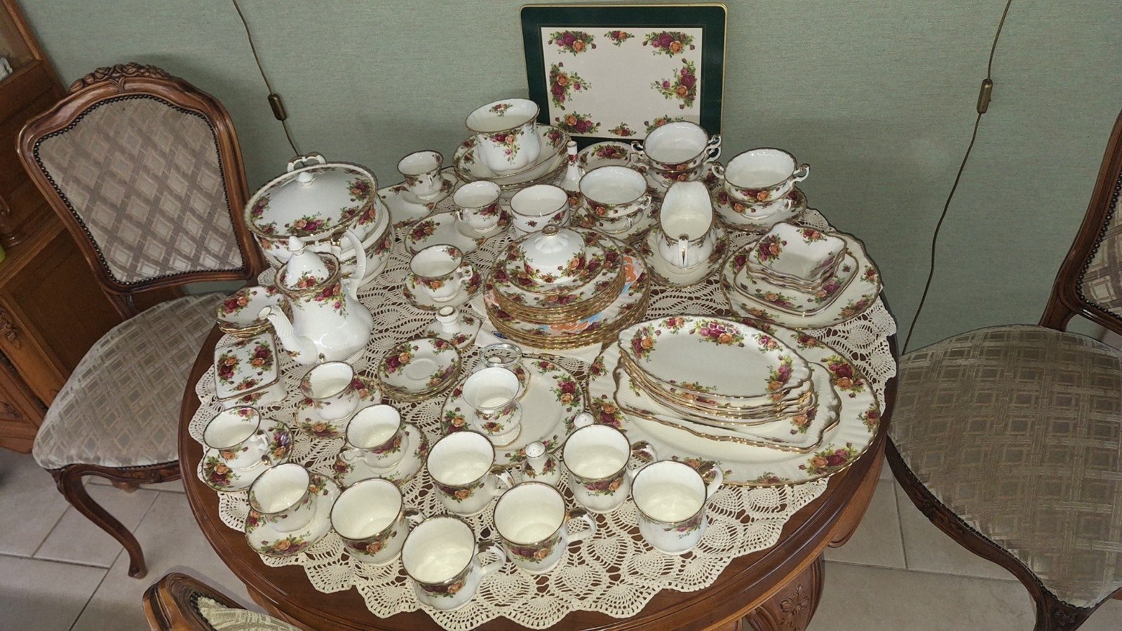 Uitgebreid Royal Albert Old Country Roses servies, Antiek en Kunst, Ophalen