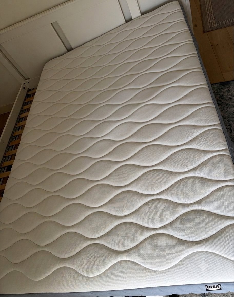 IKEA pocketveringmatras 140x200 cm - pick up 25.7., Huis en Inrichting, Slaapkamer | Matrassen en Bedbodems, Ophalen, Tweepersoons