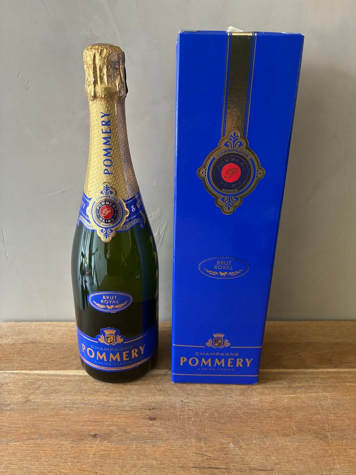 Pommery Brut Royal en Moë Chandon Champagne met geschenkdoos, Verzamelen, Wijnen, Ophalen of Verzenden, Nieuw, Frankrijk, Champagne