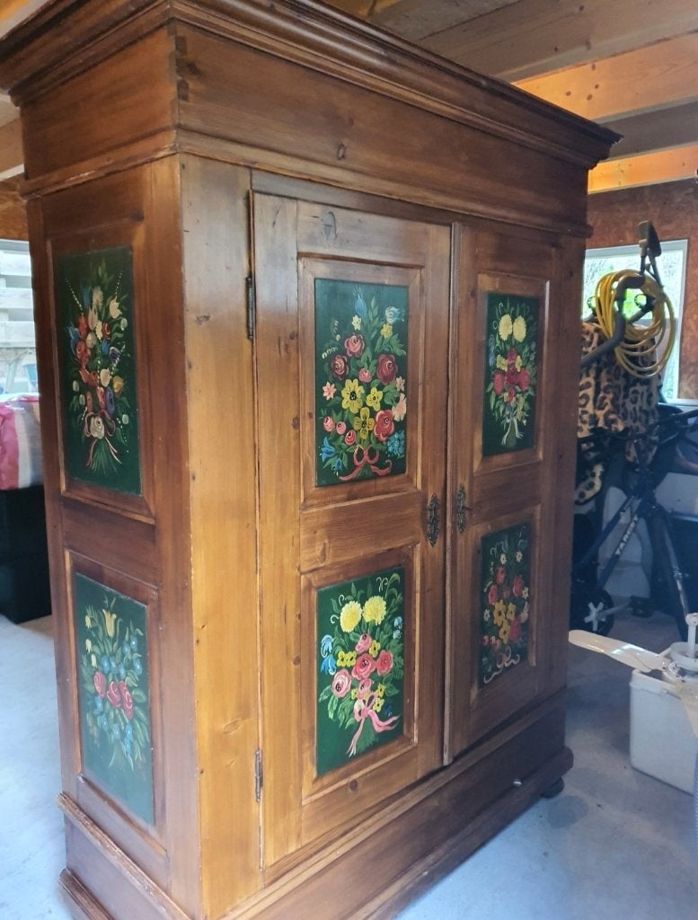 Antieke Kastanje houten linnenkast, Ophalen