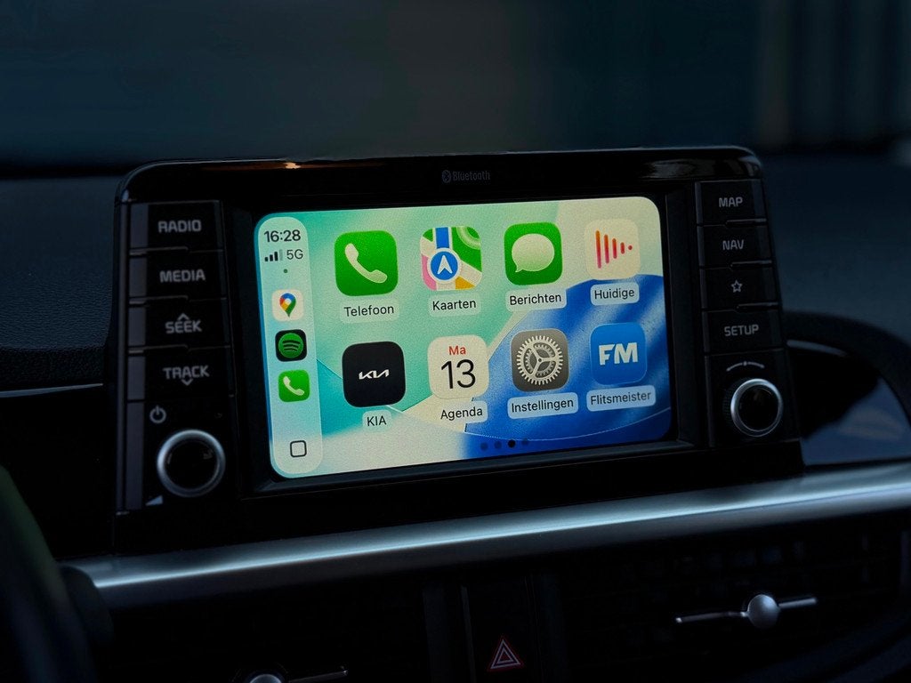 Kia Picanto 1.0 MPi DynamicLine | Carplay | Camera | 1jr APK, Auto's, Kia, Voorwielaandrijving, Gebruikt, Euro 6, 4 stoelen