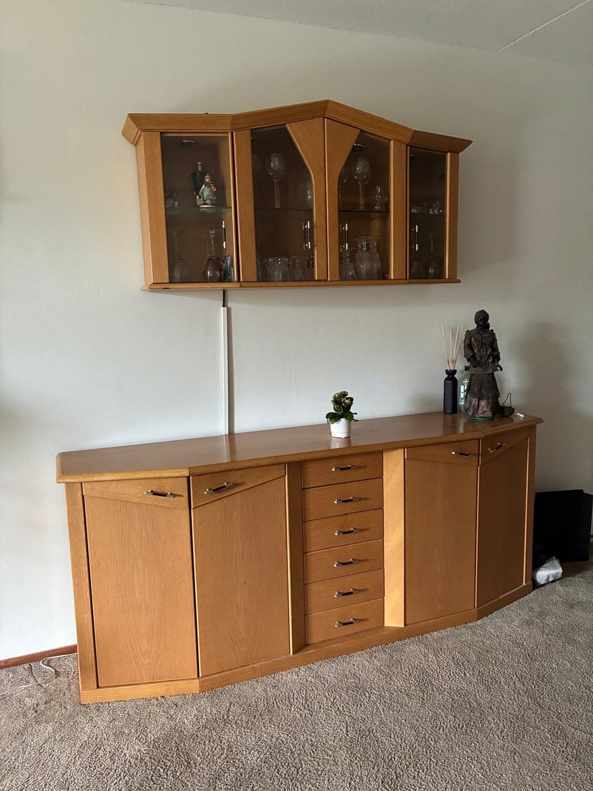 Eikenhouten dressoir, vitrinekast, tv kast, eettafel en lamp, Ophalen, Glas, Gebruikt, Met deur(en)
