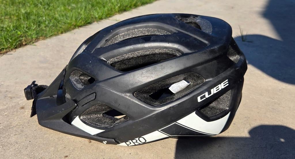 Cube pro a1 Mountainbike Helm - Maat 58-62 cm, Fietsen en Brommers, Fietsaccessoires | Fietshelmen, Gebruikt, Ophalen of Verzenden