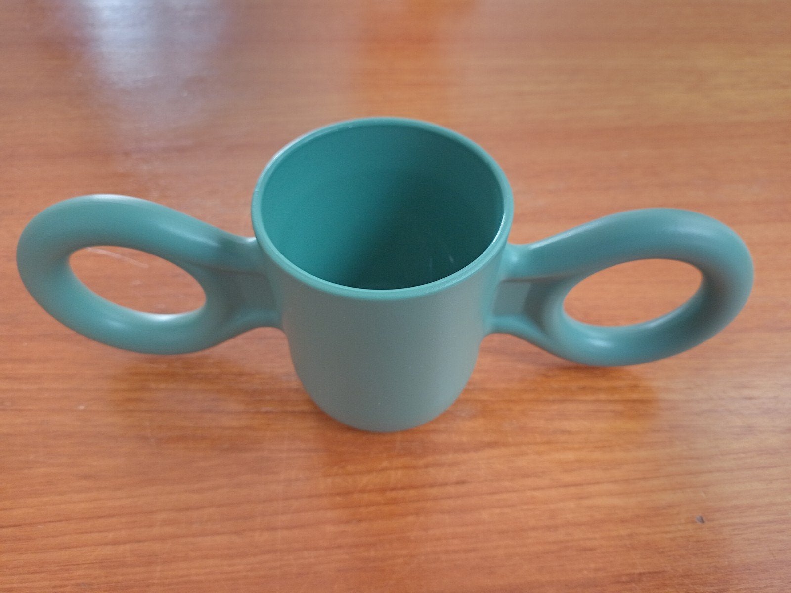 Groene drinkbeker, lijkt op Domoor van Gispen/Richard Hutten, Ophalen, Kunststof, Zo goed als nieuw, Groen