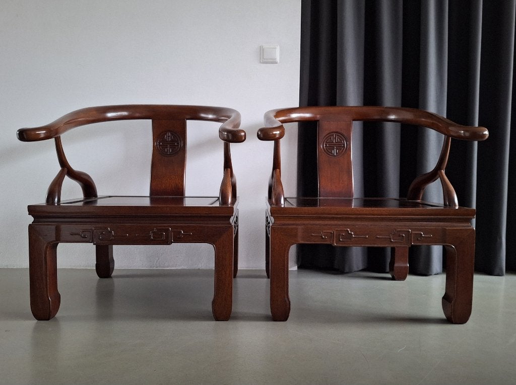 vintage paar traditionele Chinese houten hoefijzer-stoelen, Ophalen, Minder dan 75 cm, Zo goed als nieuw, 50 tot 75 cm