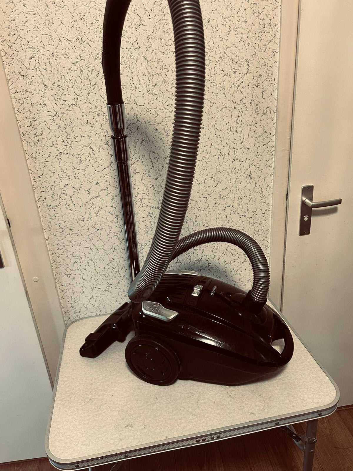 Goedewerkende Tomado stofzuiger, Ophalen, Gebruikt