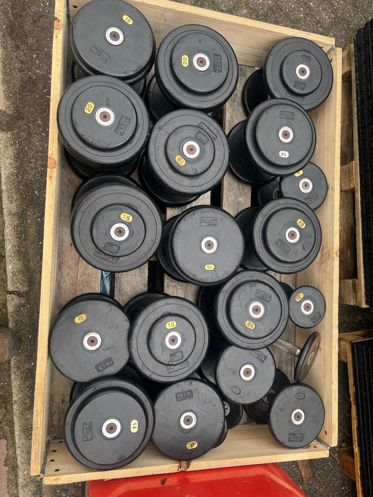 M&F Dumbbellset 2-20 kg (stappen van 2 kg), Ophalen, Gebruikt, Idk, Idk