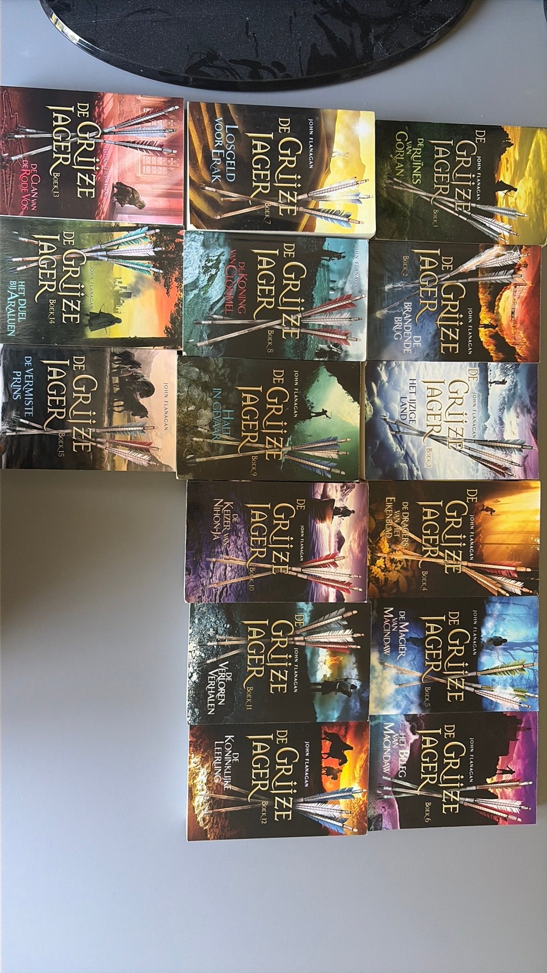 De Grijze Jager- John Flanagan - boeken 1 t/m 15, Boeken, Ophalen of Verzenden, Gelezen, Fictie