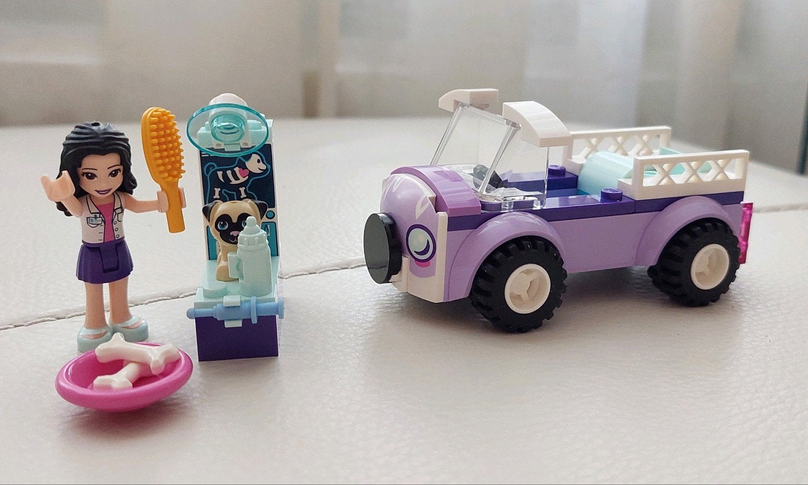 LEGO Friends 41360 Emma's Mobiele Dierenkliniek, Ophalen of Verzenden, Zo goed als nieuw