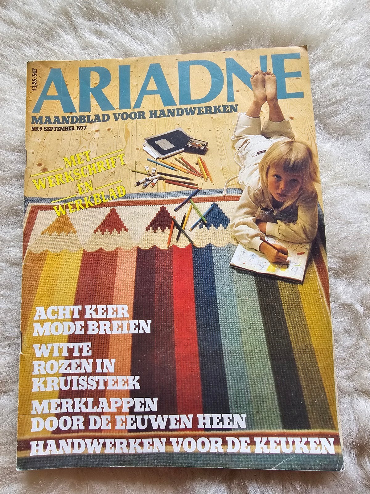 Vintage handwerk tijdschrift Ariadne nr 9. 1977, Ophalen of Verzenden, Gelezen, Damesbladen