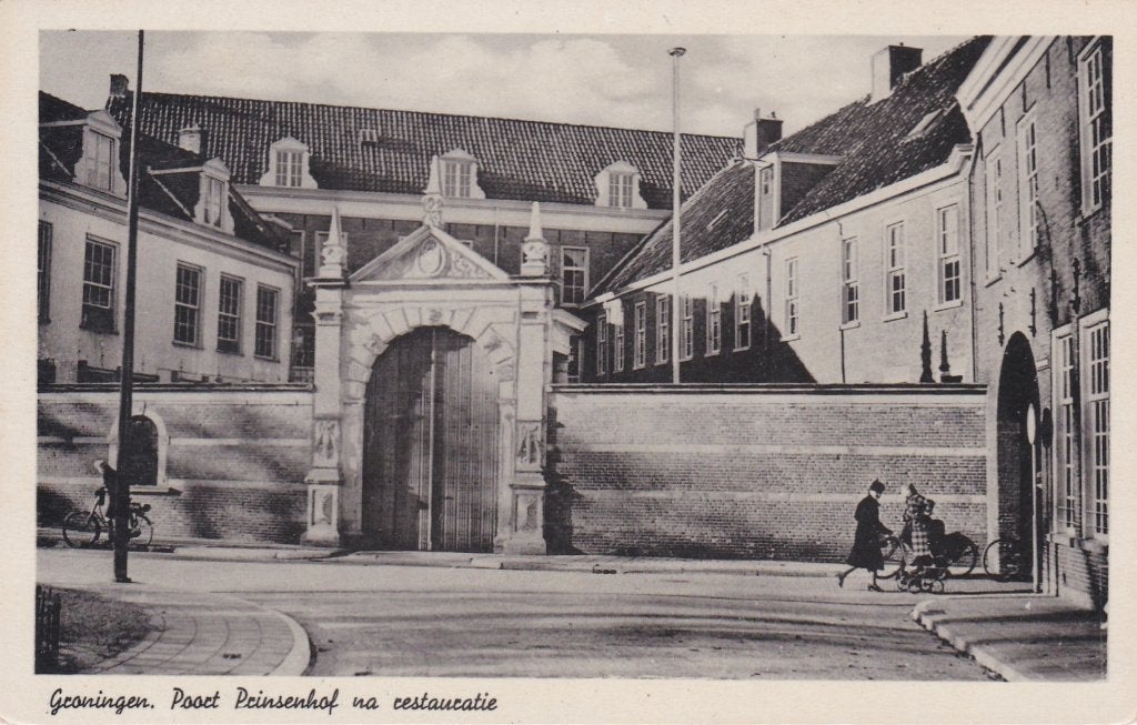 18905 Groningen Poort prinsenhof restauratie ongelopen 1970, Verzenden, 1960 tot 1980, Ongelopen, Groningen