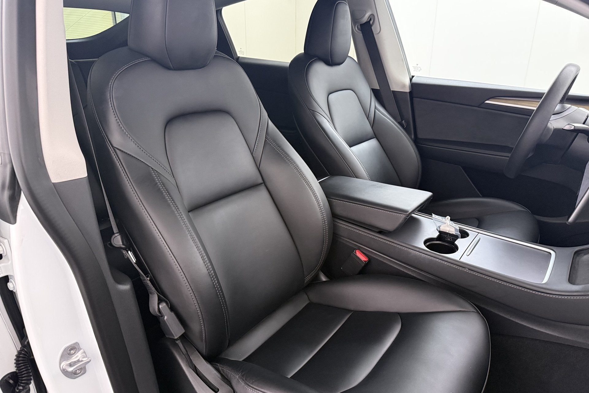 Foto 16 van Tesla Model Y RWD 58 kWh (92%SOH) Full Self-Driving Capabili