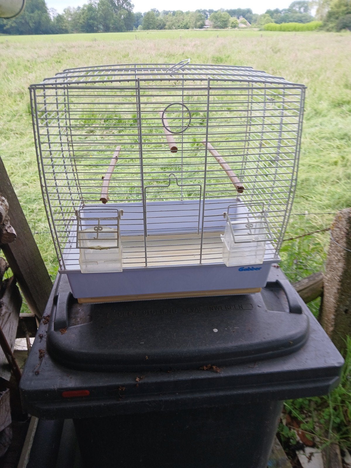 Tk Mooie complete vogelkooi 15 euro, Dieren en Toebehoren, Vogels | Hokken en Kooien, Ophalen of Verzenden, Zo goed als nieuw