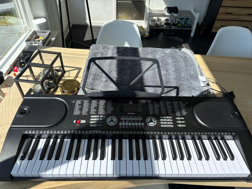 Fazley FKB-050 Keyboard - Nieuw, Muziek en Instrumenten, Keyboards, 61 toetsen, Nieuw, Met standaard, Ophalen