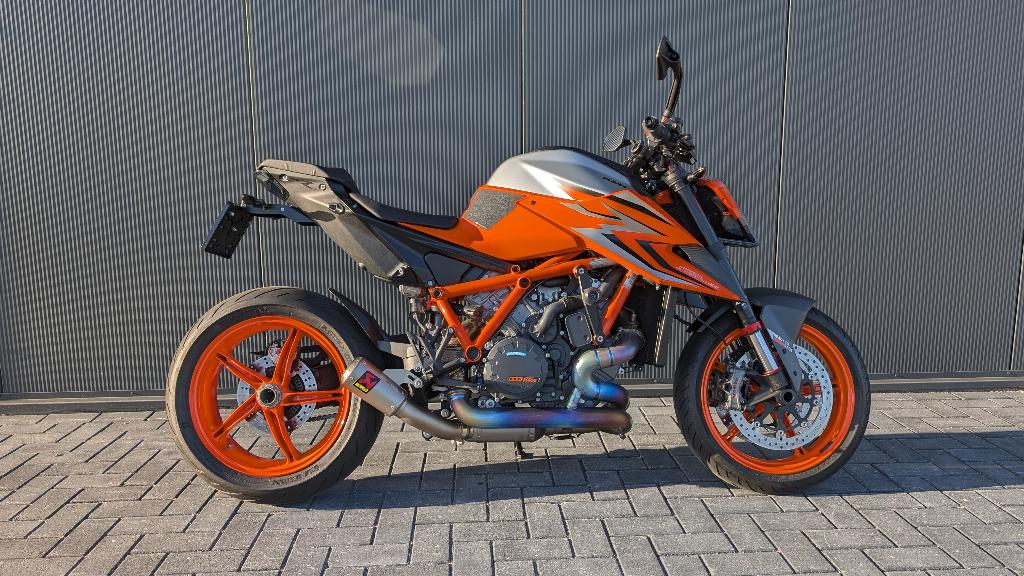 KTM 1290 SuperDuke R - 2822km, 2 cilinders, Motorrijbewijs A, Gebruikt, 1301 cc