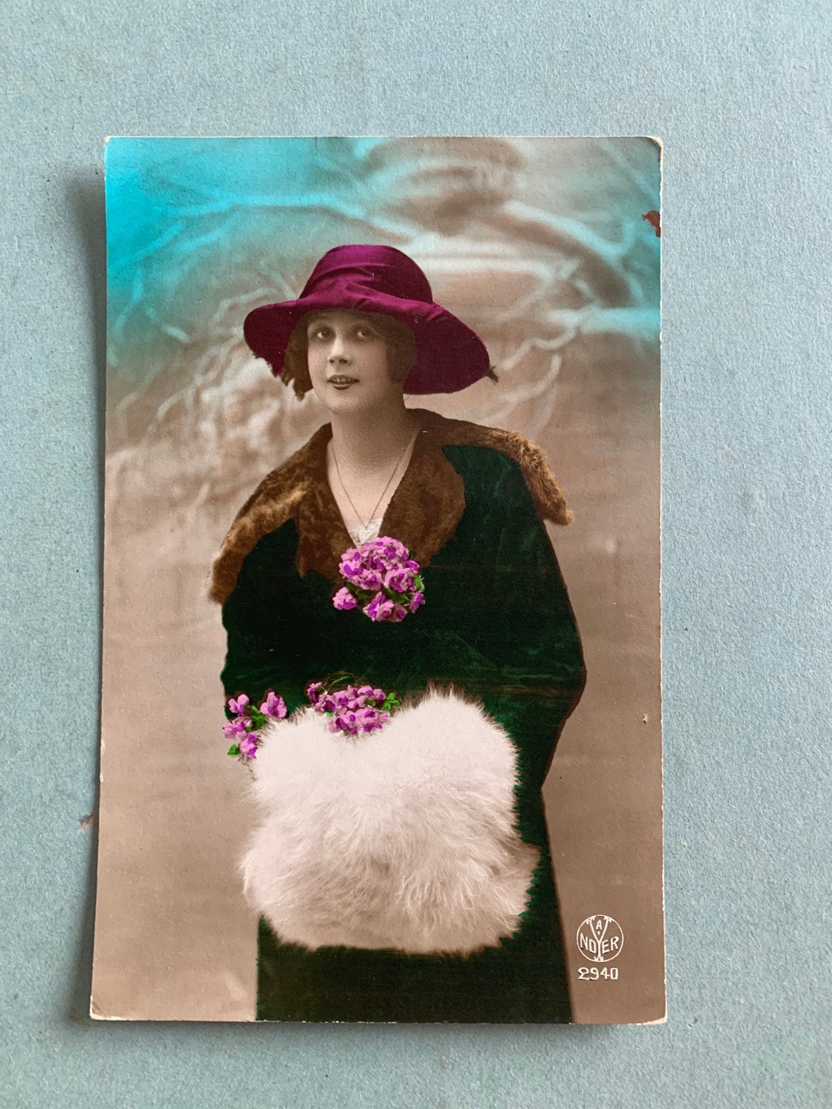 Dame met hoed en bontmof, Ophalen of Verzenden, Voor 1920, Gelopen, Overige thema's