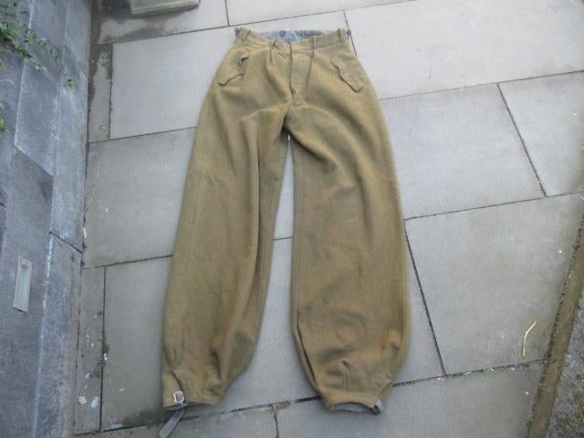 Te koop deze Engel Poolse broek !!!!! € 110.00, Verzamelen, Militaria | Tweede Wereldoorlog, Ophalen of Verzenden, Nederland