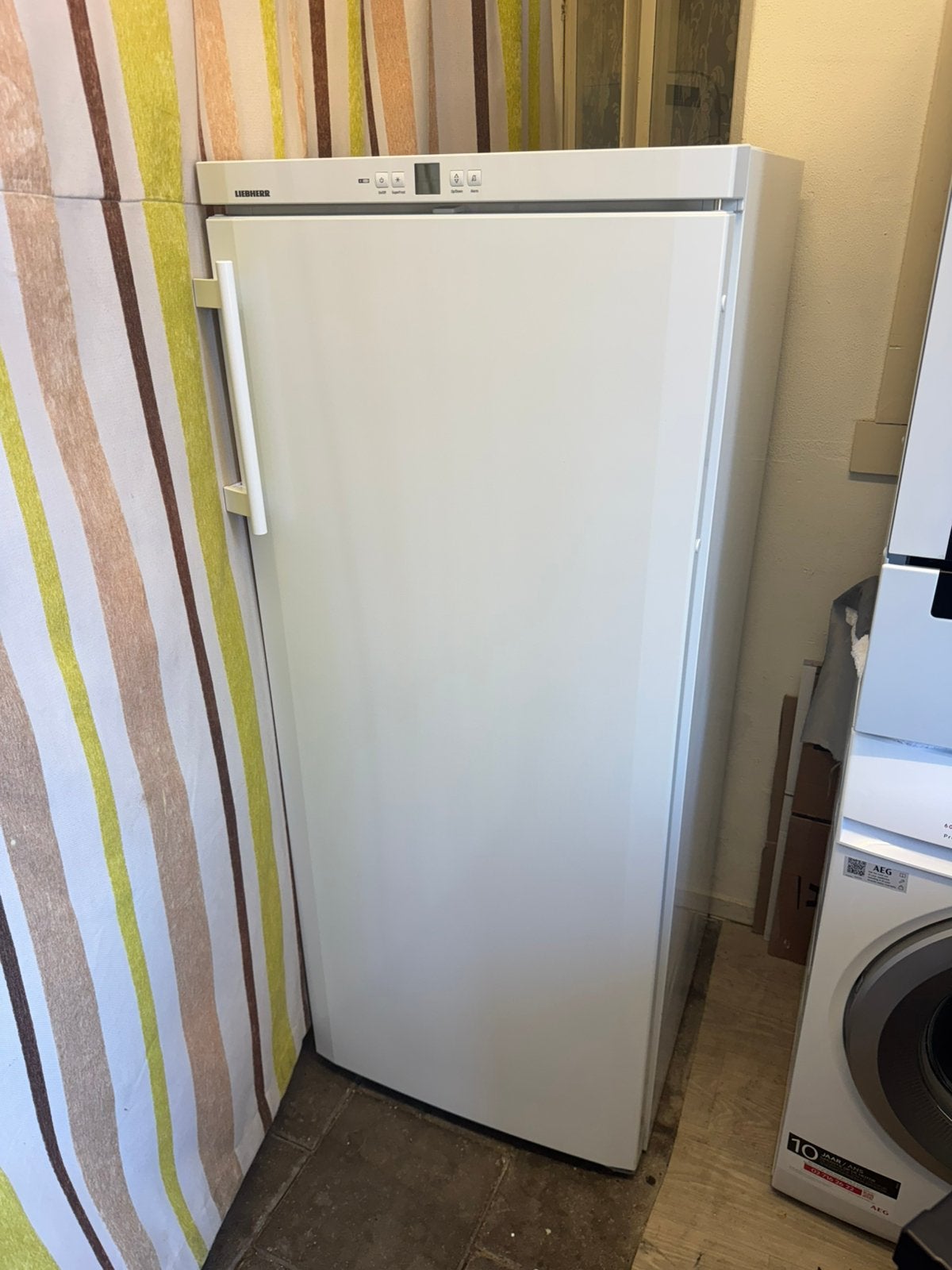 Grote NoFrost Vriezer | Liebherr | 6 Laden | 145cm Hoog, Gebruikt, Minder dan 60 cm, Energieklasse A of zuiniger, 140 tot 160 cm