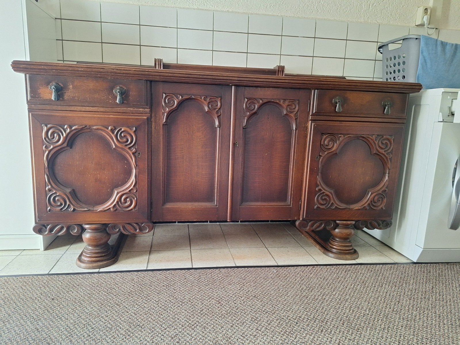 GRATIS af te halen Dressoir uit Grootmoeders tijd, Ophalen, Gebruikt, Vintage grootmoeders tijd, 150 tot 200 cm