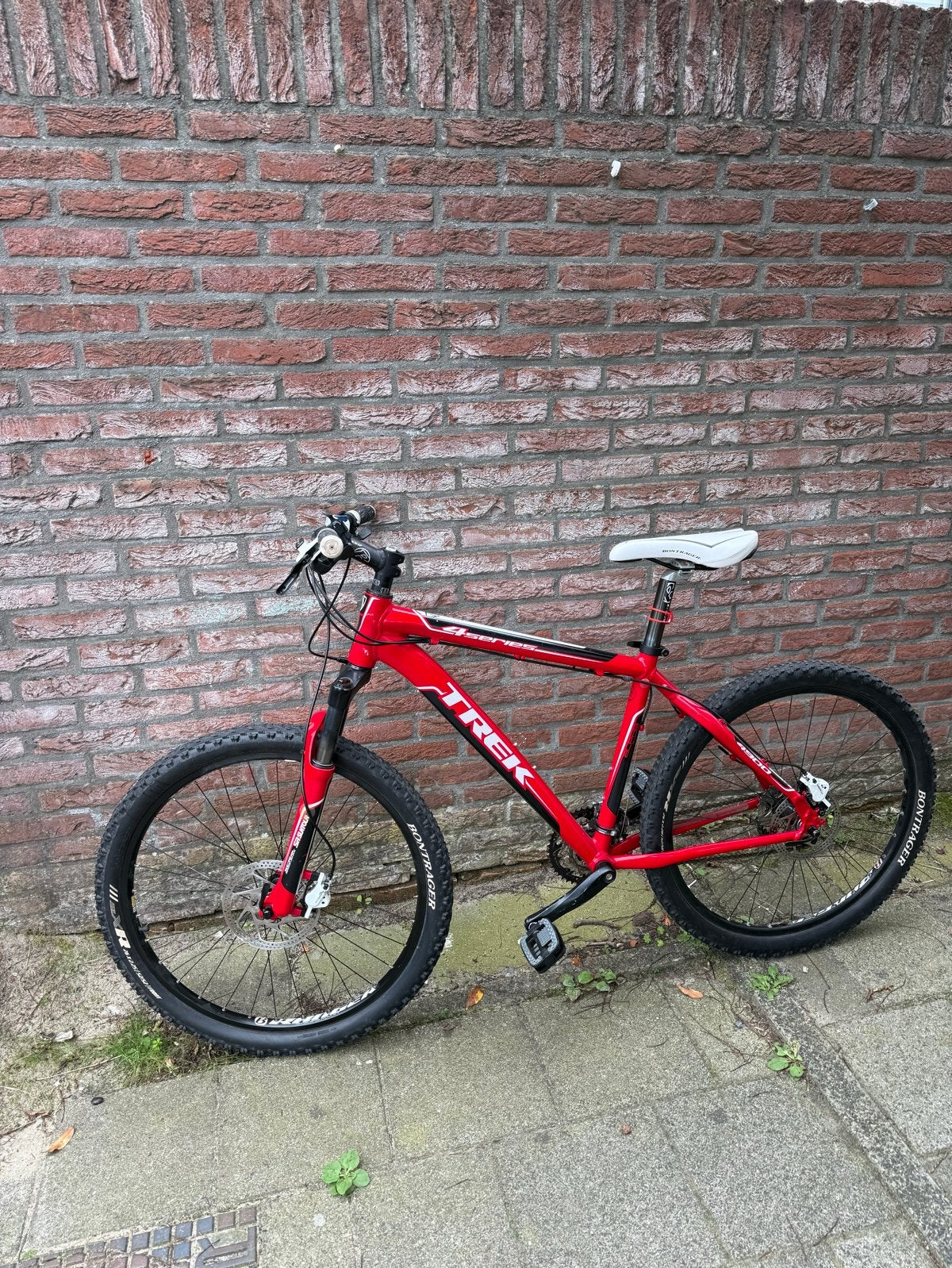 Foto 2 van Trek 4 Series Mountainbike - Rood