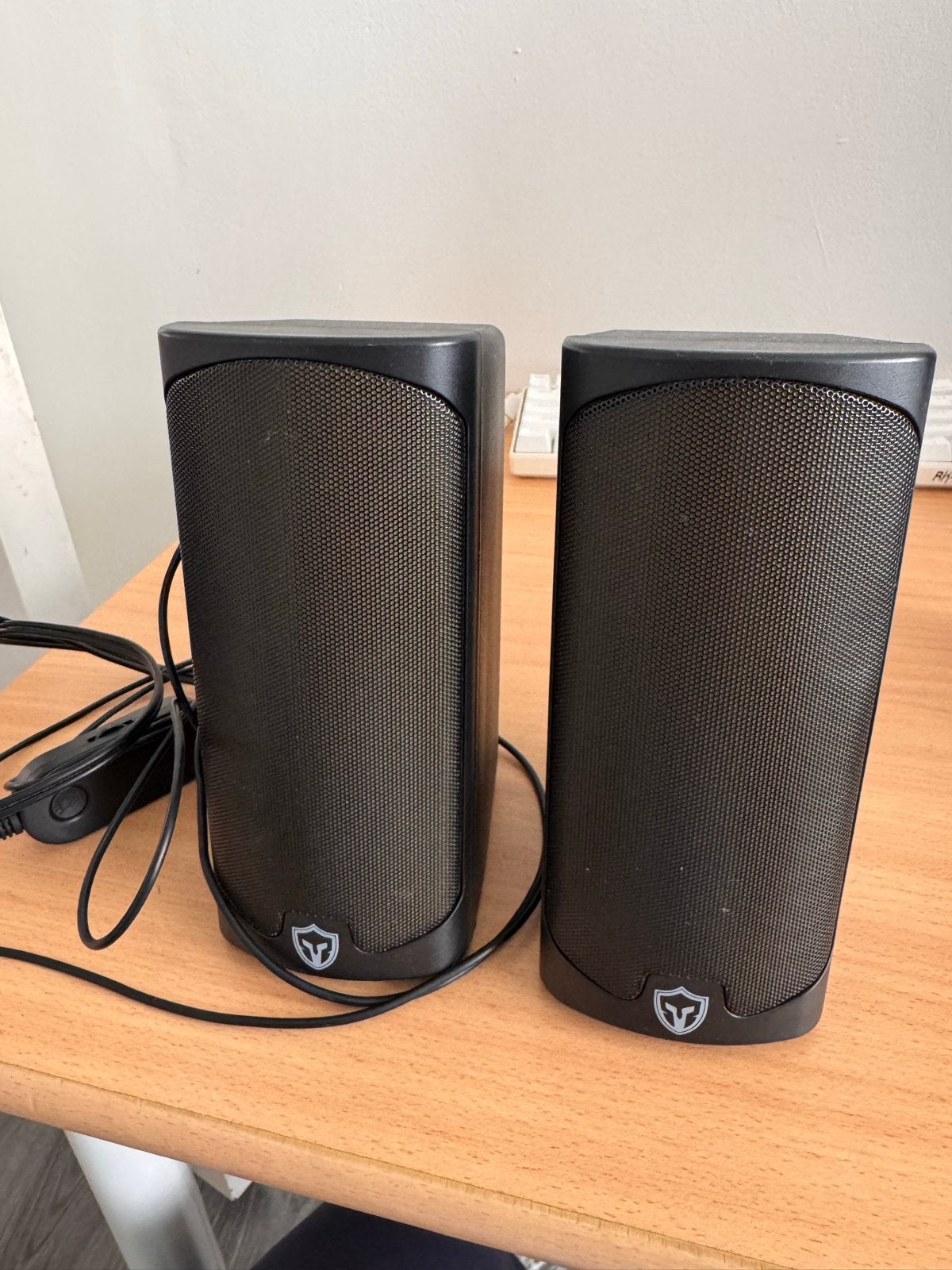 Battletron Gaming Speakers - Compacte USB-luidsprekers, Computers en Software, Ophalen, Gebruikt, Audiokanaal 2