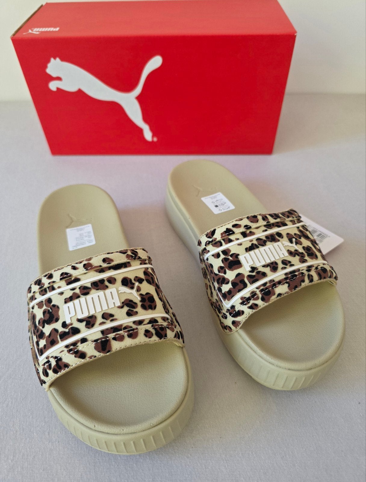 Puma Platform Slides Luipaardprint Maat 38 Nieuw in Doos, Instappers, Service@puma.com, Puma., Puma