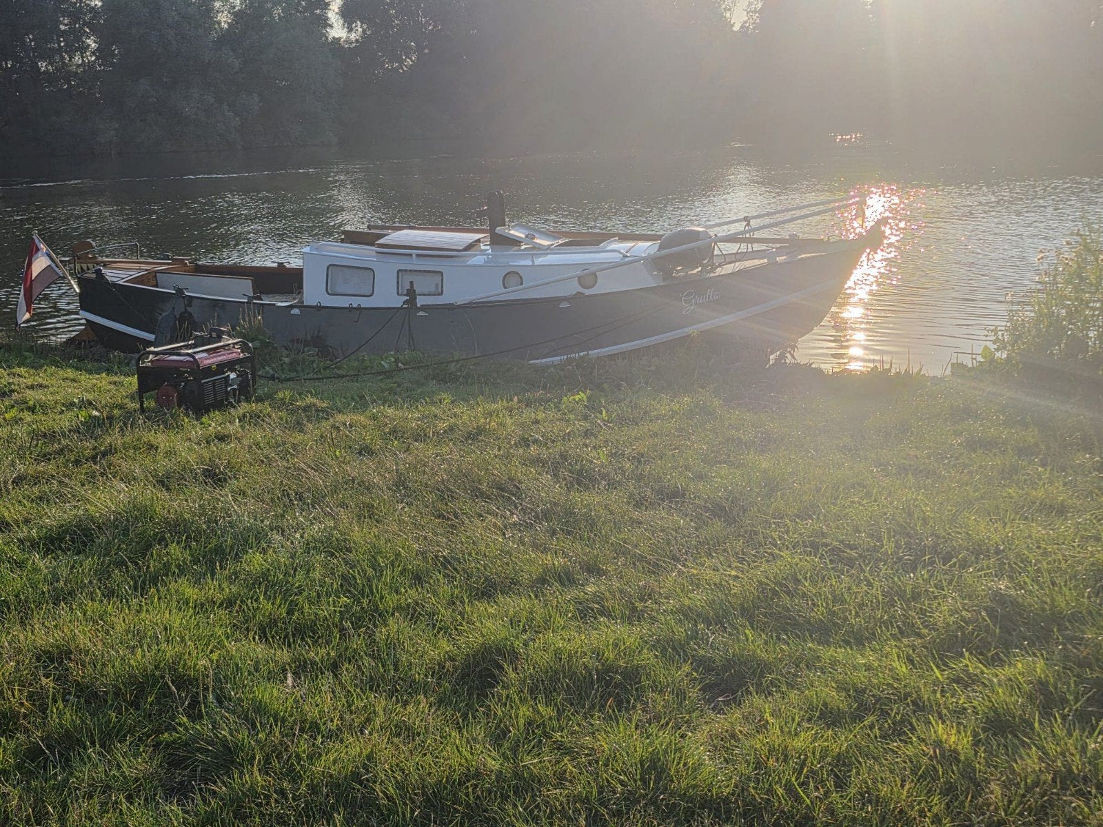 platbodem kajuitboot , ex zeilboot, Watersport en Boten, Ophalen of Verzenden, Zo goed als nieuw