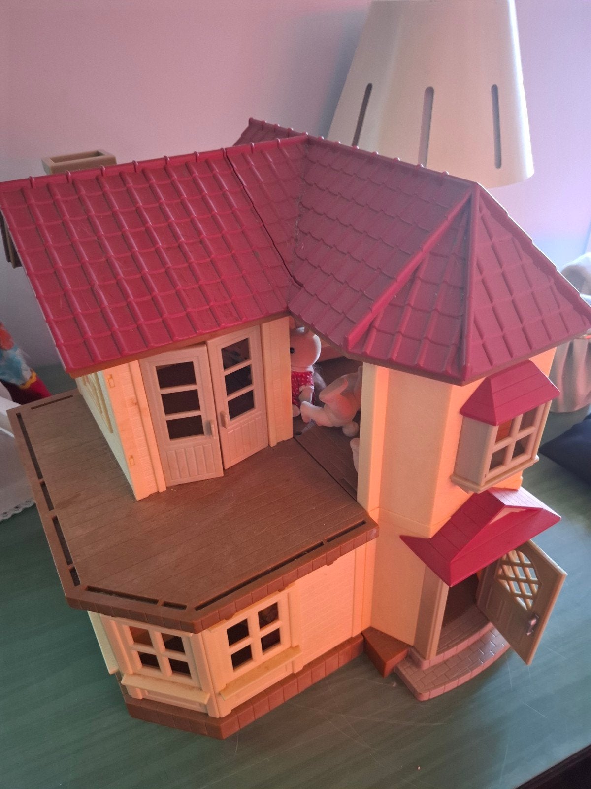 Te koop het huis van Sylvanian familie met poppetjes, Ophalen, Gebruikt, Poppenhuis