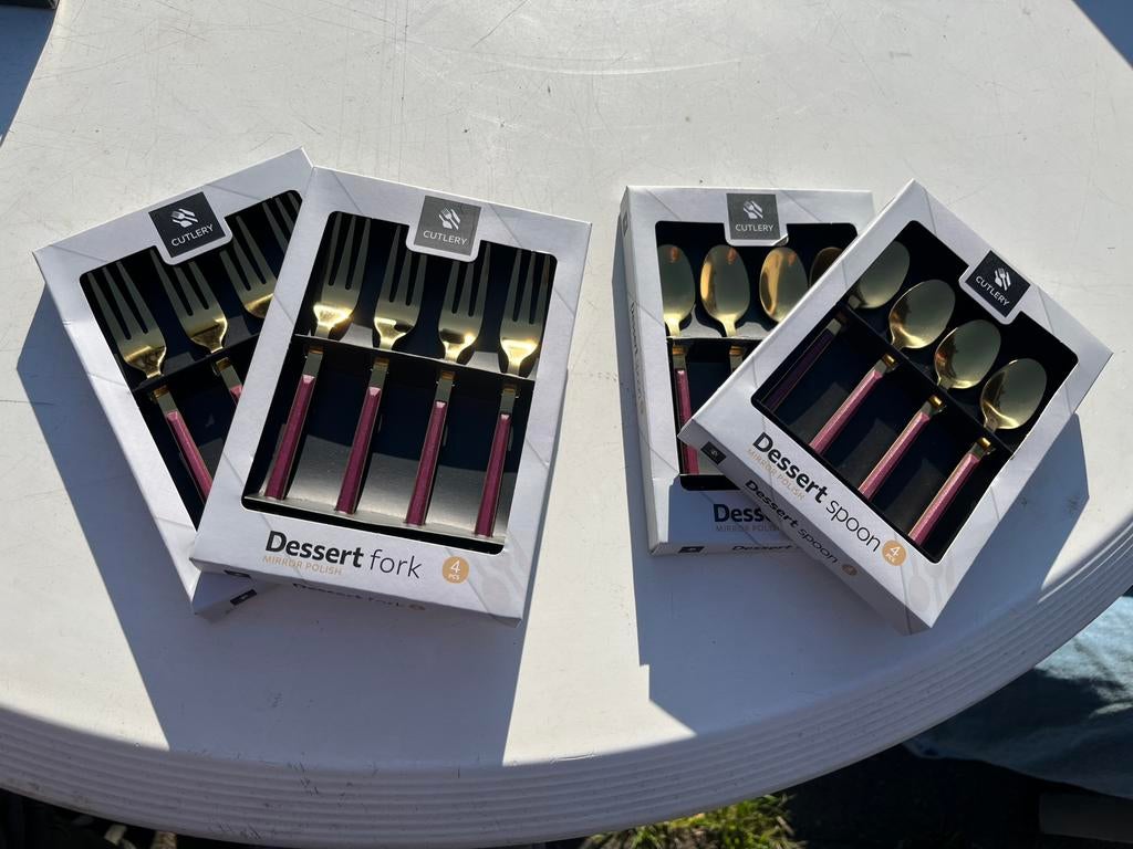 Gebaksvorkjes / dessertlepels GOUD Nieuw in de verpakking!!!, Ophalen of Verzenden, Zo goed als nieuw, Rvs of Chroom, Vaatwasserbestendig
