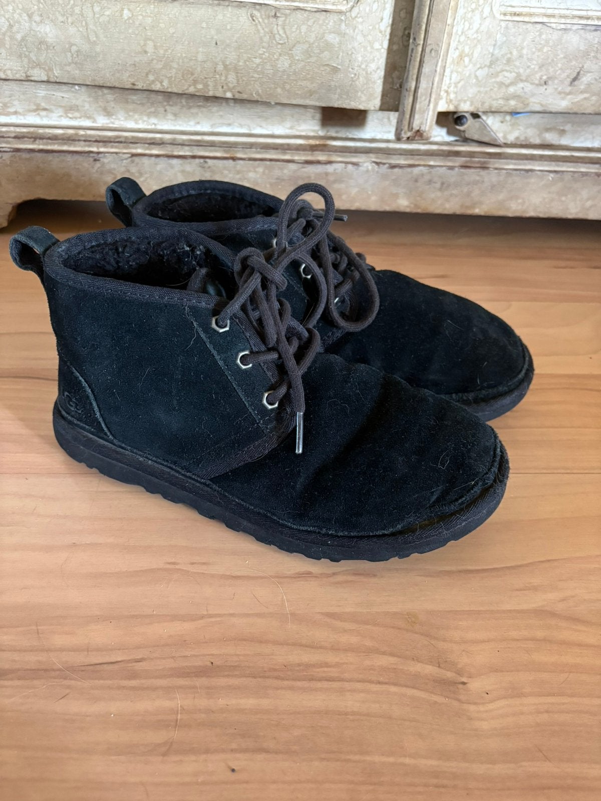 Originele zwarte Ugg Neumel mt 38, Kleding | Dames, Zwart, Lage of Enkellaarzen, Ophalen of Verzenden, Gedragen