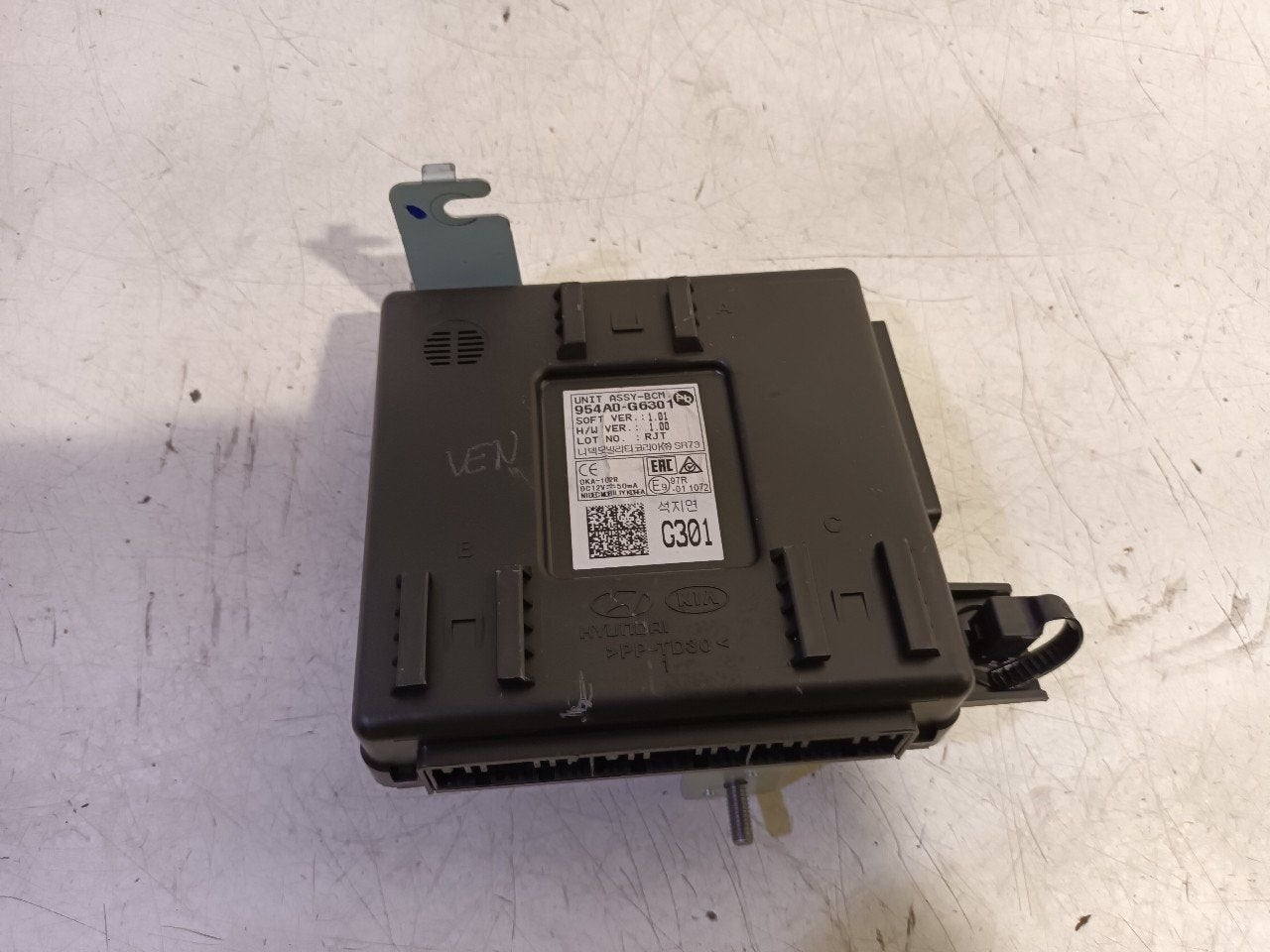Computer body control Kia Picanto, Onderdelen@venauto.nl, Van der Ven Autorecycling B.V., Ettenseweg 76, 4706 PB Roosendaal, The Netherlands