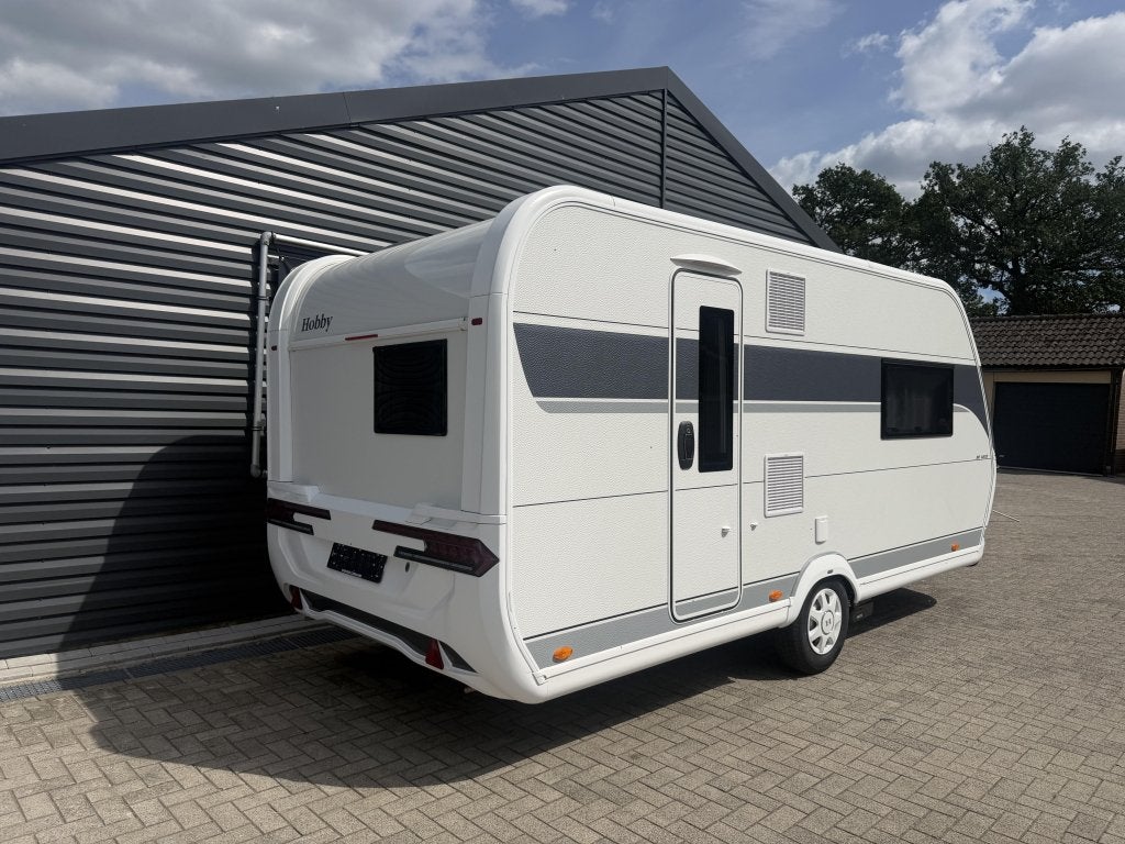 Hobby De Luxe 460 sff queens bed mover fietsenrek zware as, Standaardzit, Hobby, Schokbreker, Bedrijf