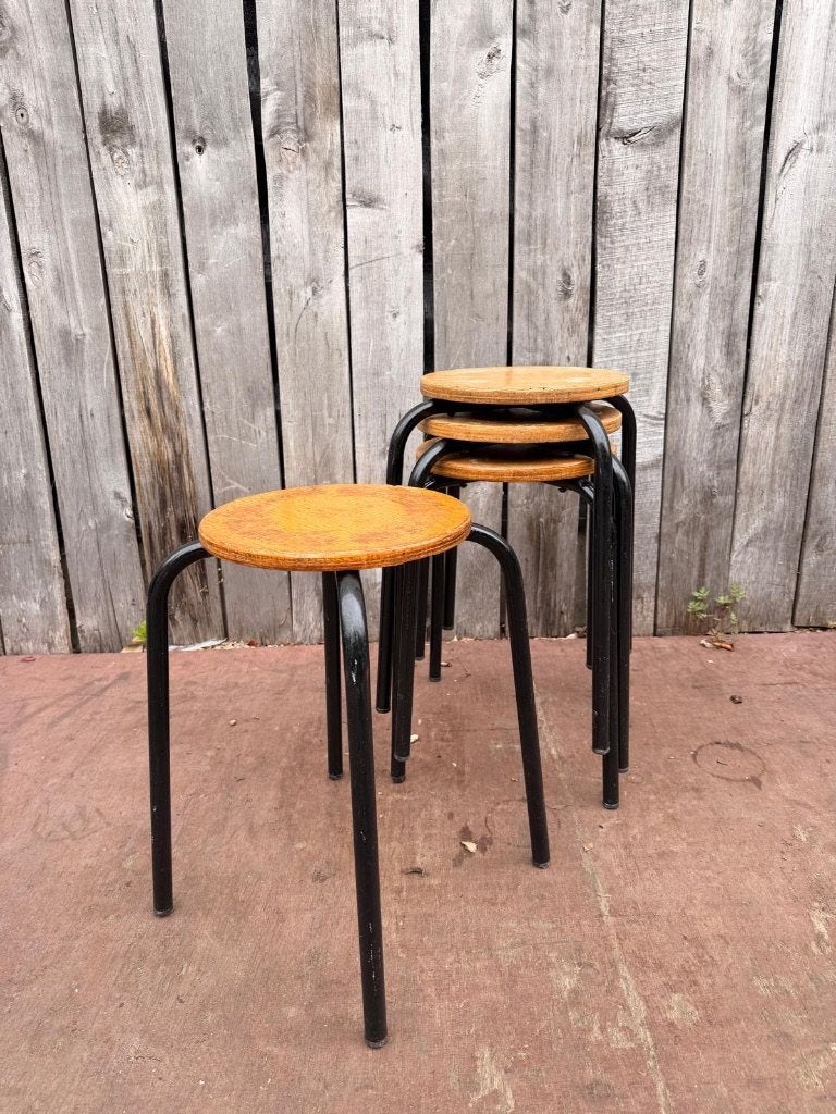 Retro tabouretten / krukken / zwart ( 34 op voorraad), Huis en Inrichting, Krukjes, Ophalen of Verzenden, Gebruikt, Hout