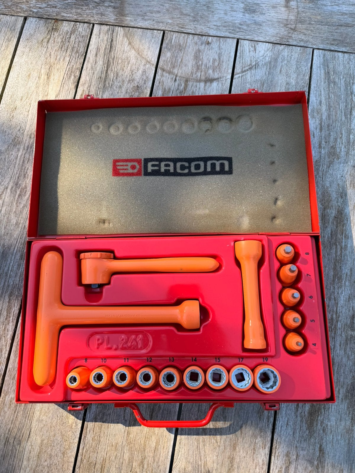 Te koopeen zeer  ligt gebruikte Facom S.401AVSE Doppenset, Auto diversen, Autogereedschap, Ophalen of Verzenden, Zo goed als nieuw