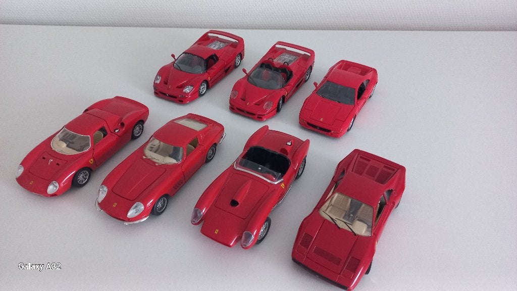 Set van 7 ferrari schaalmodellen 1 op 24, Ophalen, Zo goed als nieuw, Auto, Bburago