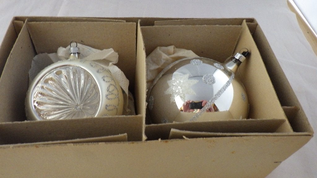 2 mooie oude kerstballen, Diversen, Ophalen of Verzenden, Gebruikt
