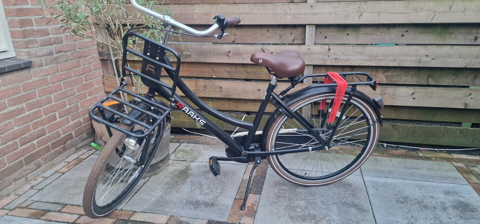 Raaks transportfiets  met voordrager kinderfiets, Overige merken, Terugtraprem, Gebruikt, Ophalen of Verzenden