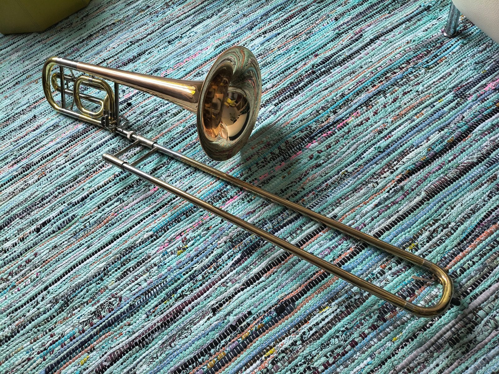 Yamaha bastrombone YBL-321, Ophalen of Verzenden, Zo goed als nieuw, Bas, Met koffer