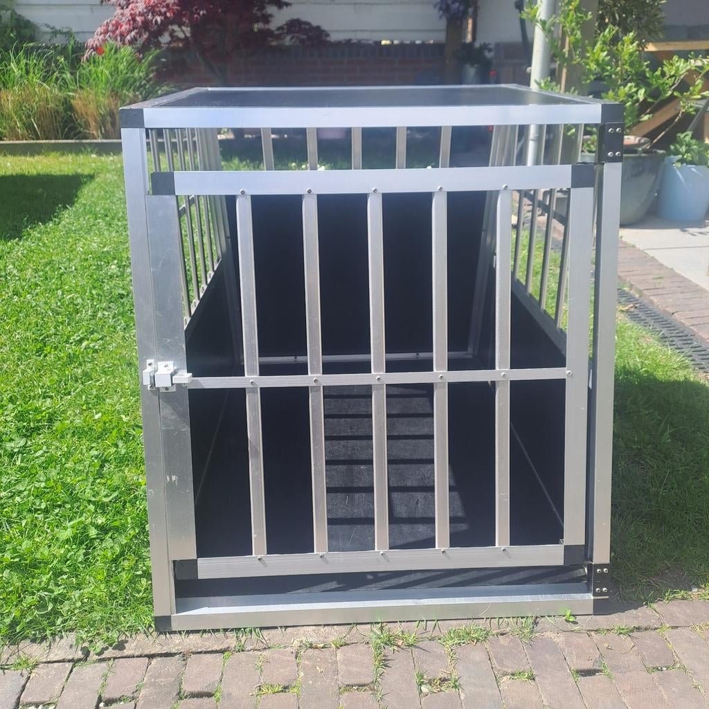 Bench hond, Dieren en Toebehoren, Hondenbenches, Gebruikt, Ophalen