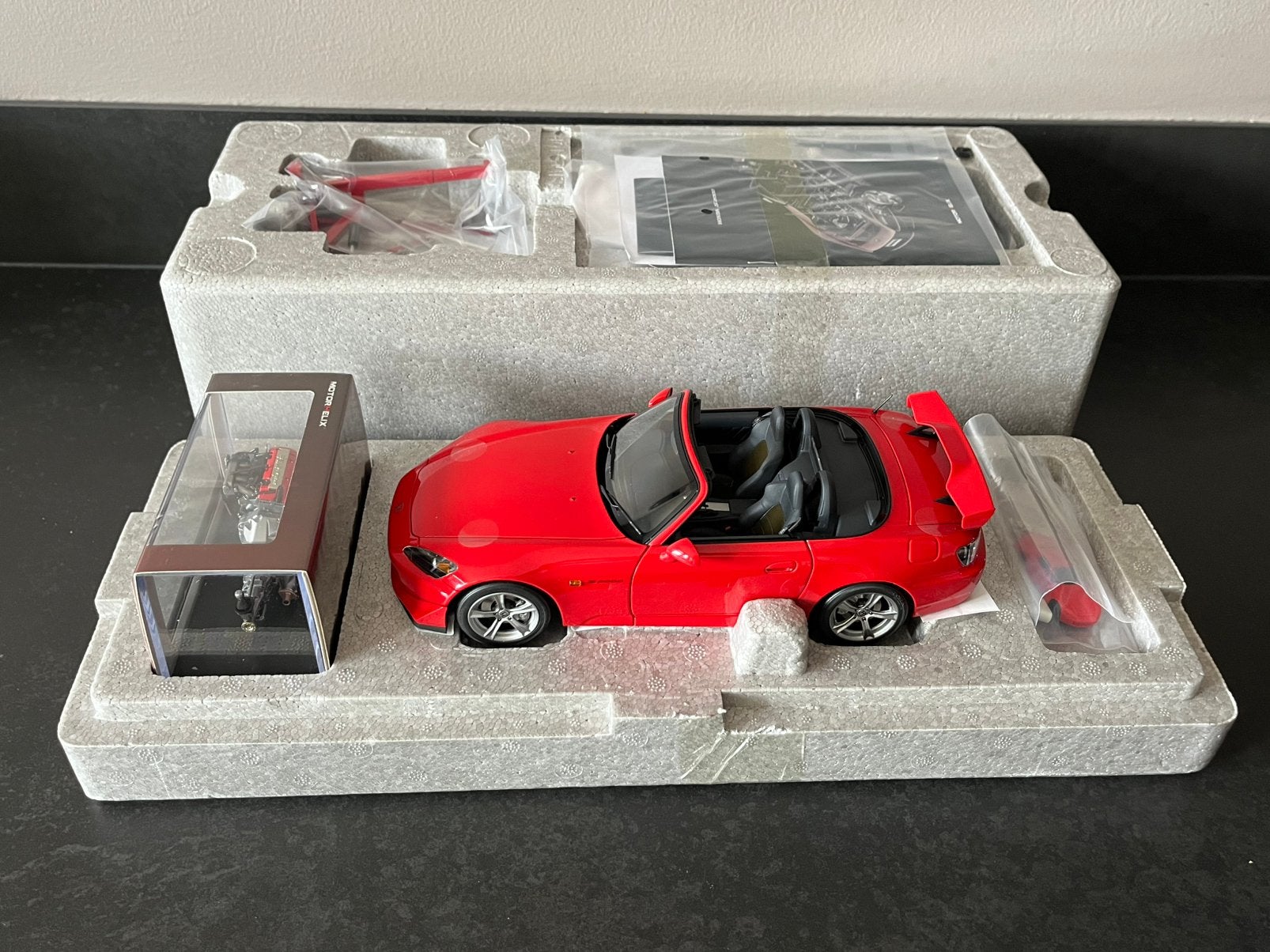 Honda S2000 Type S 1:18 Motorhelix Rood, Ophalen of Verzenden, Nieuw, Auto, Overige merken