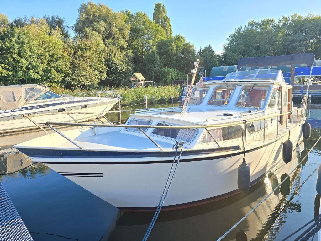 VALKKRUISER 10.50 SPORT GSAK verfwerk nu wegvaren €14,000.-, Watersport en Boten, Overige merken, Gebruikt, 11 m, Binnenboordmotor