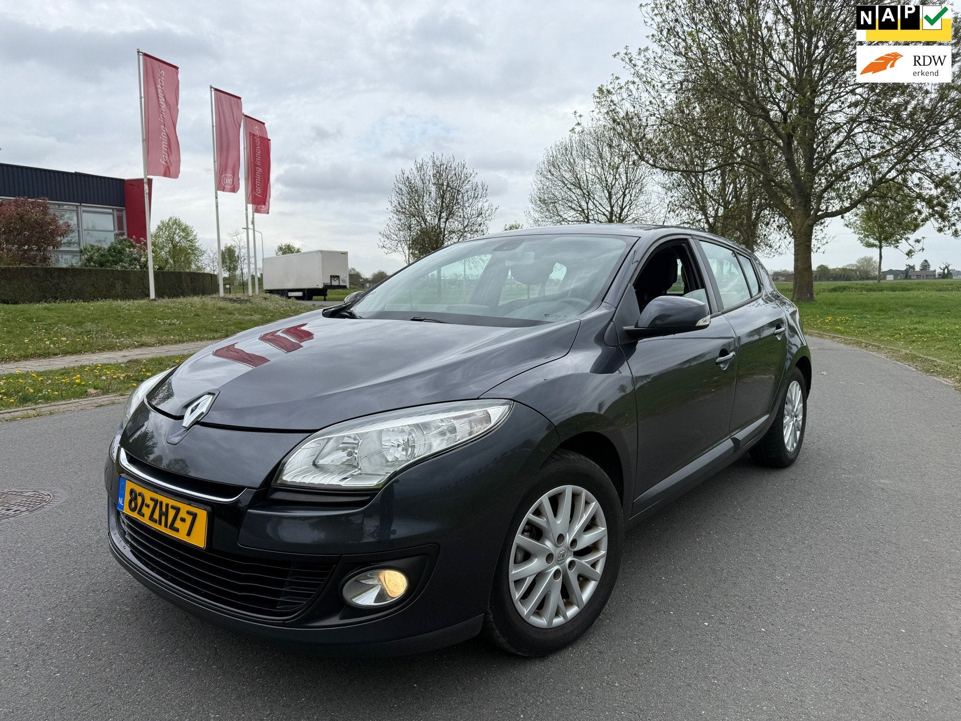 Renault Mégane 1.2 TCe Expression NAP/CLIMA/NAVI/APK 2027, Auto's, Voorwielaandrijving, Euro 5, Gebruikt, Automatische klimaatregeling