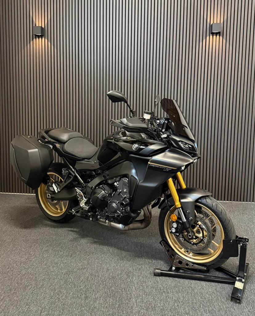 YAMAHA TRACER 9 GT -HANDVERWARMING - QS - ELEKTRISCHE VERING, Motoren, Handvatverwarming, Motorrijbewijs A, Bedrijf, 3 cilinders