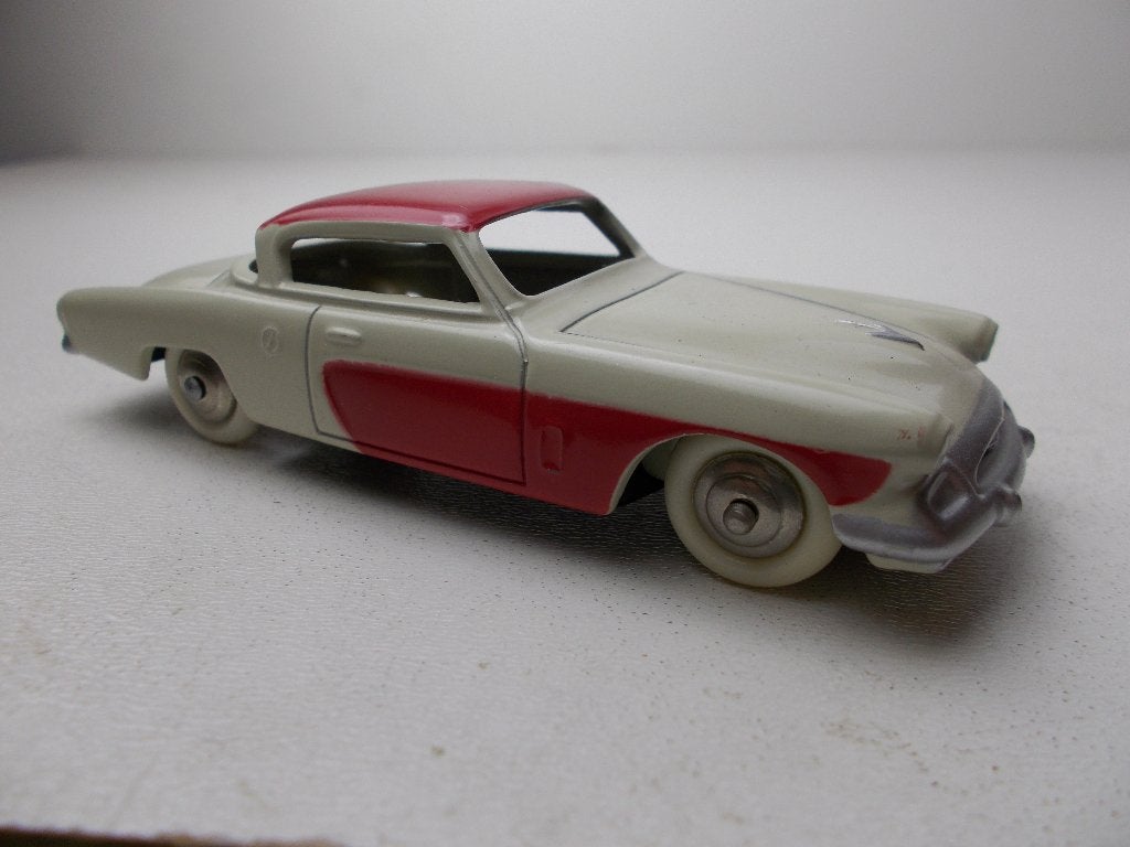 Dinky Toys (ATLAS!) 24Y STUDEBAKER COMMANDER Z.g.a.n.