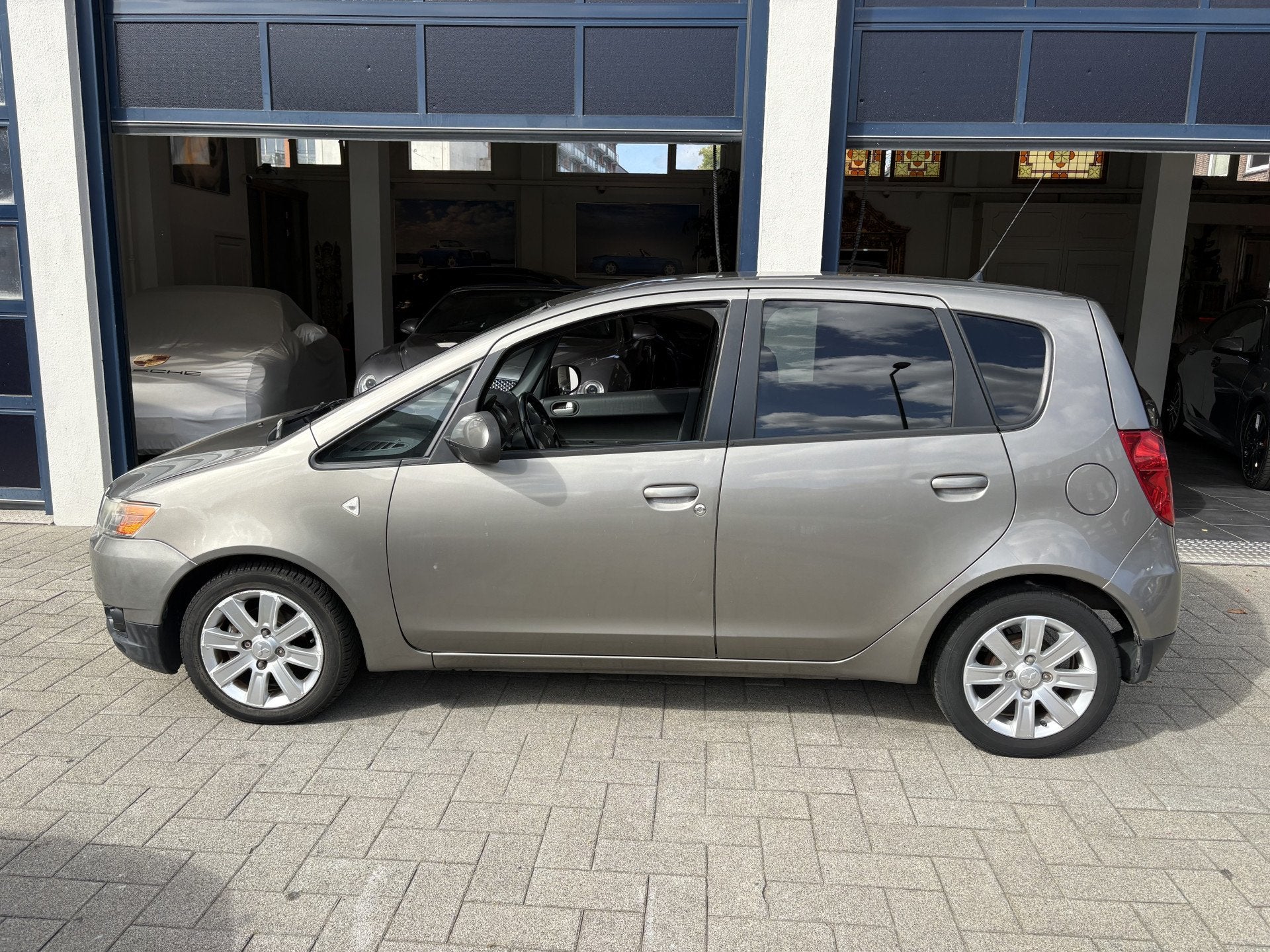 Mitsubishi Colt 1.3 Edition Two NL AUTO/AIRCO/LM VELGEN, Voorwielaandrijving, Gebruikt, 31 €/maand, 4 cilinders