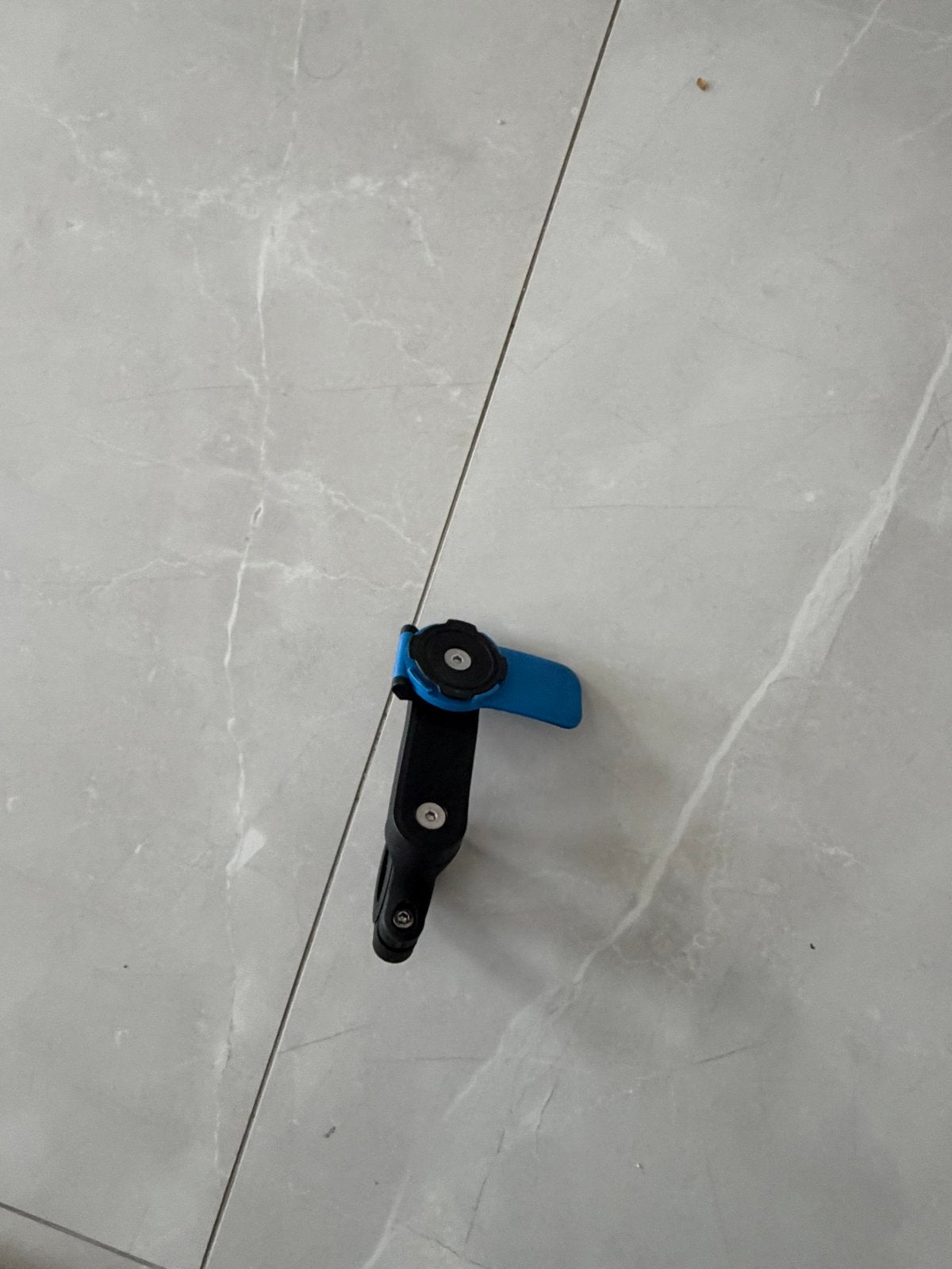 Quad Lock telefoonhouder voor fiets of motor, Fietsen en Brommers, Ophalen of Verzenden, Gebruikt