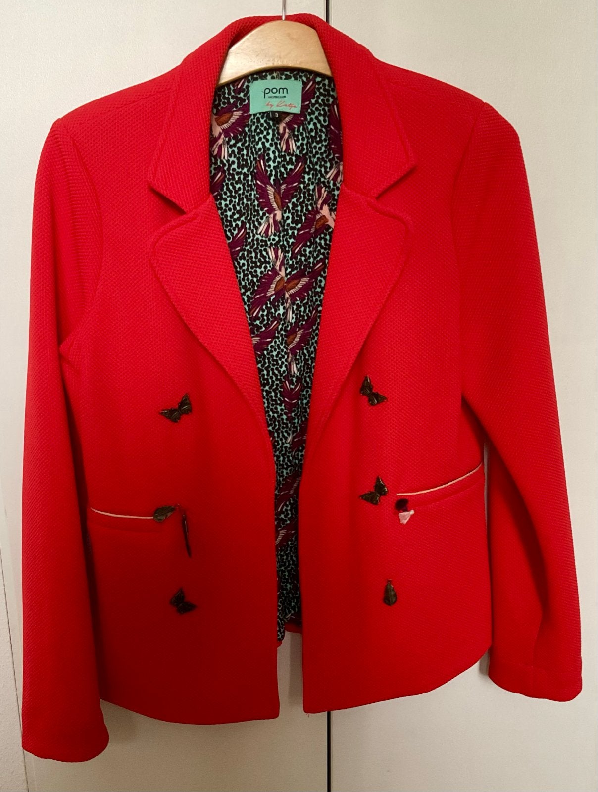 Jasje Pom Amsterdam maat 3 (M) met leuke accenten, Kleding | Dames, Ophalen of Verzenden, Nieuw, Maat 38/40 (M), Rood