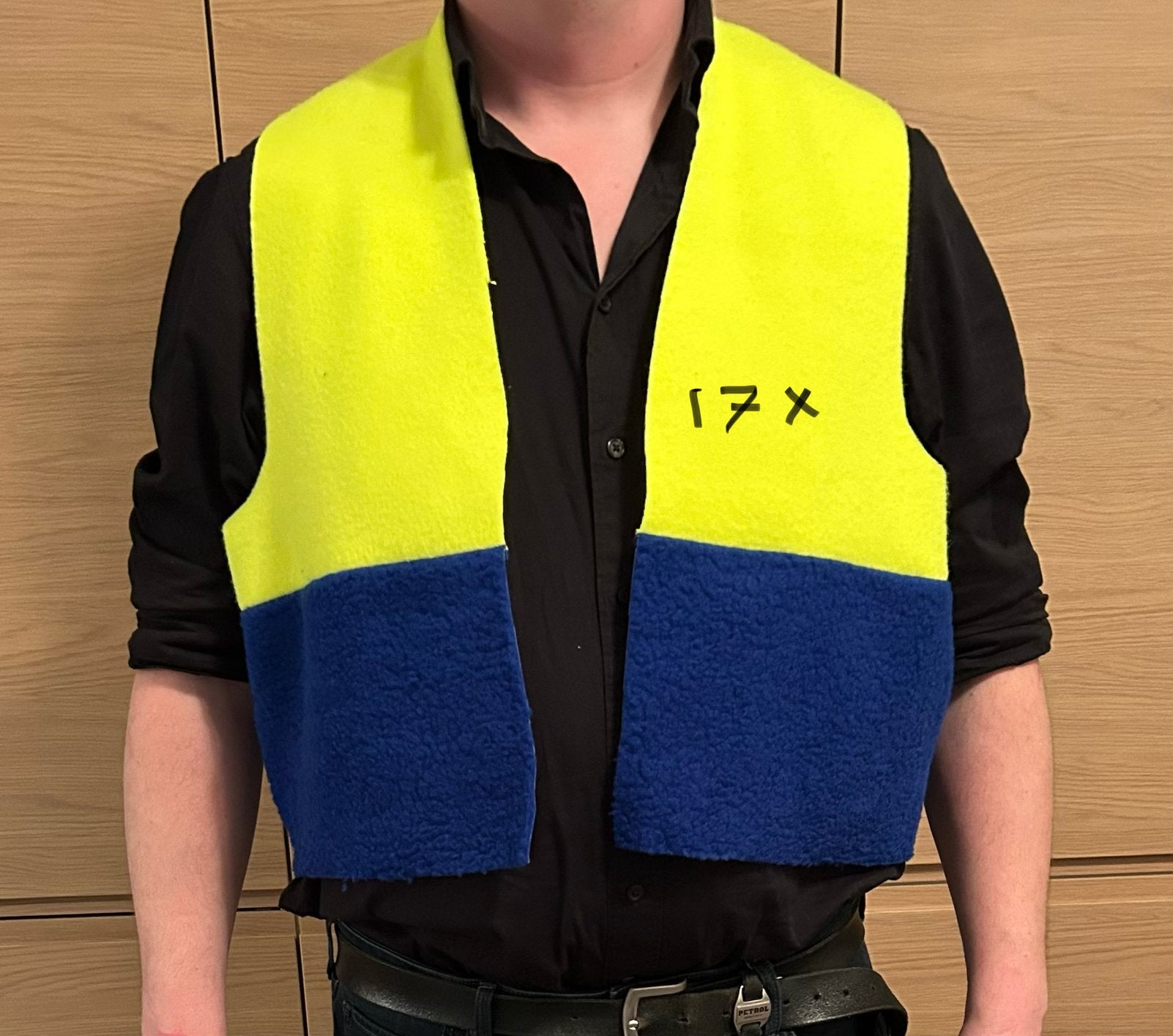17x geel blauw hesje of hesjes / fleece stof / loopgroep, Kleding | Heren, Carnaval, Nieuw, Overige maten, Ophalen of Verzenden
