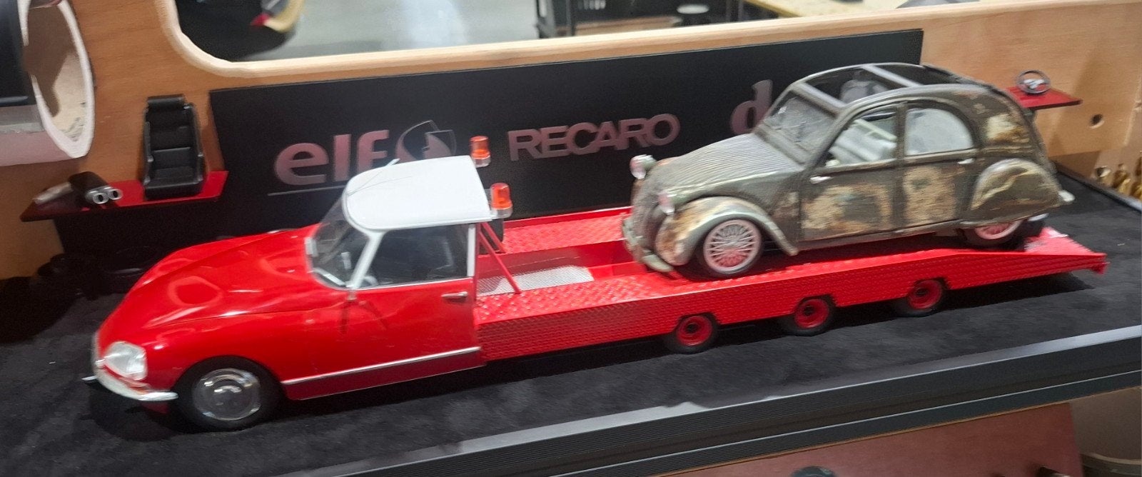 Citroen ds tissier samen met Eend, Verzenden